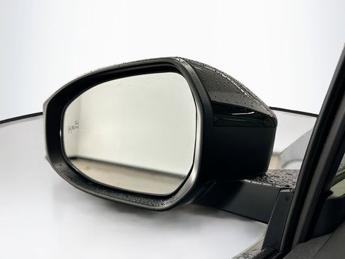 Used 2025 Toyota Prius Plug-In Hybrid image 16