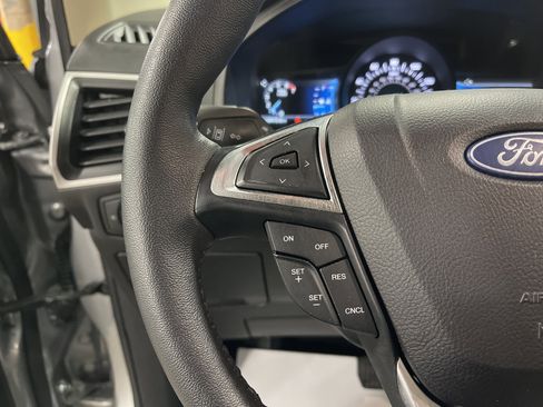 Used 2024 Ford Edge SEL w/ Convenience Package image 18