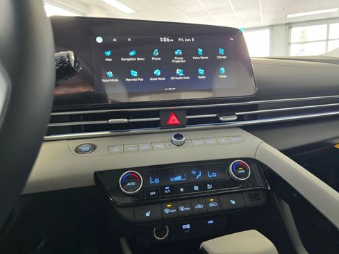 New 2026 Hyundai Elantra Limited FWD image 25