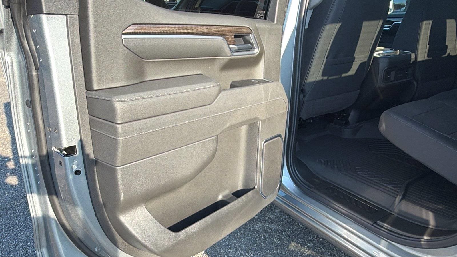 New 2026 Chevrolet Silverado 1500 RST AWD/4WD image 16