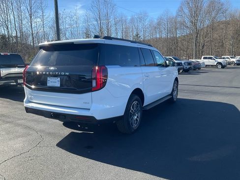New 2026 Ford Expedition Max Active AWD/4WD image 5