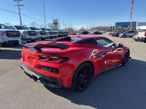 Used 2023 Chevrolet Corvette Z06 w/ Z07 Performance Package image 5