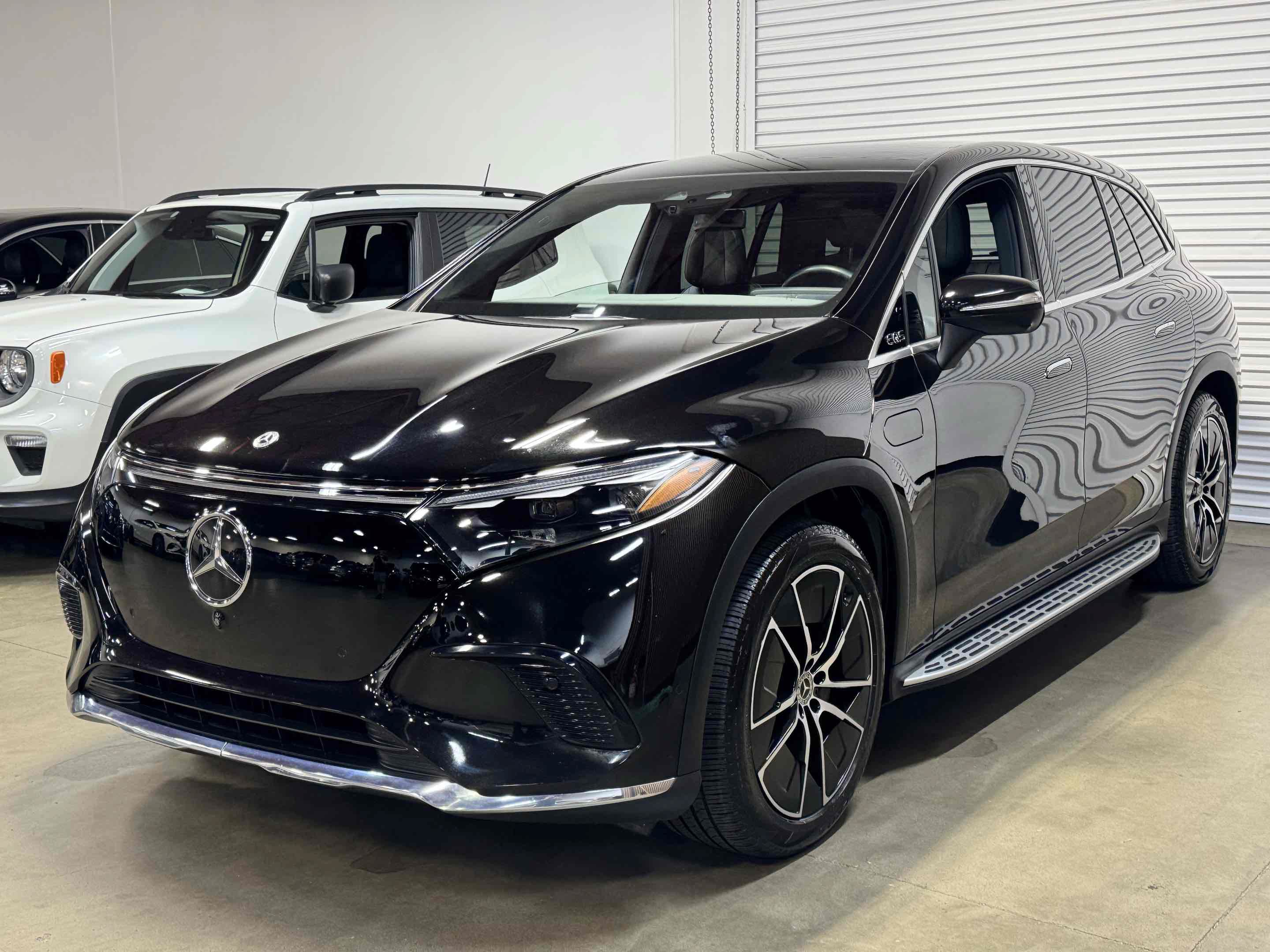 Used 2023 Mercedes-Benz EQS 450+ SUV image 7