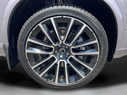 New 2026 Volvo XC90 B6 Plus w/ Protection Package Premier AWD/4WD image 10