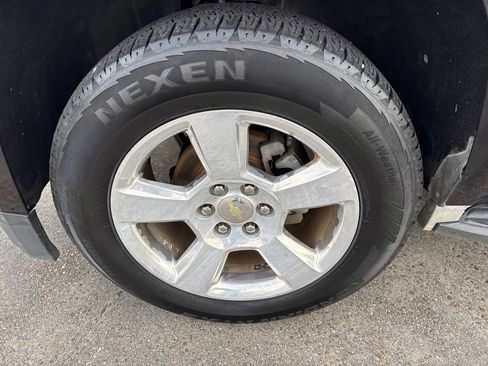 Used 2015 Chevrolet Suburban LT image 10