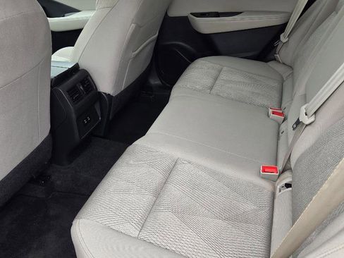 Used 2025 Nissan Rogue SV AWD/4WD image 12