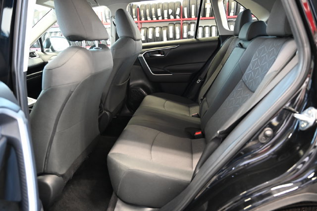 Used 2024 Toyota RAV4 XLE AWD/4WD image 12