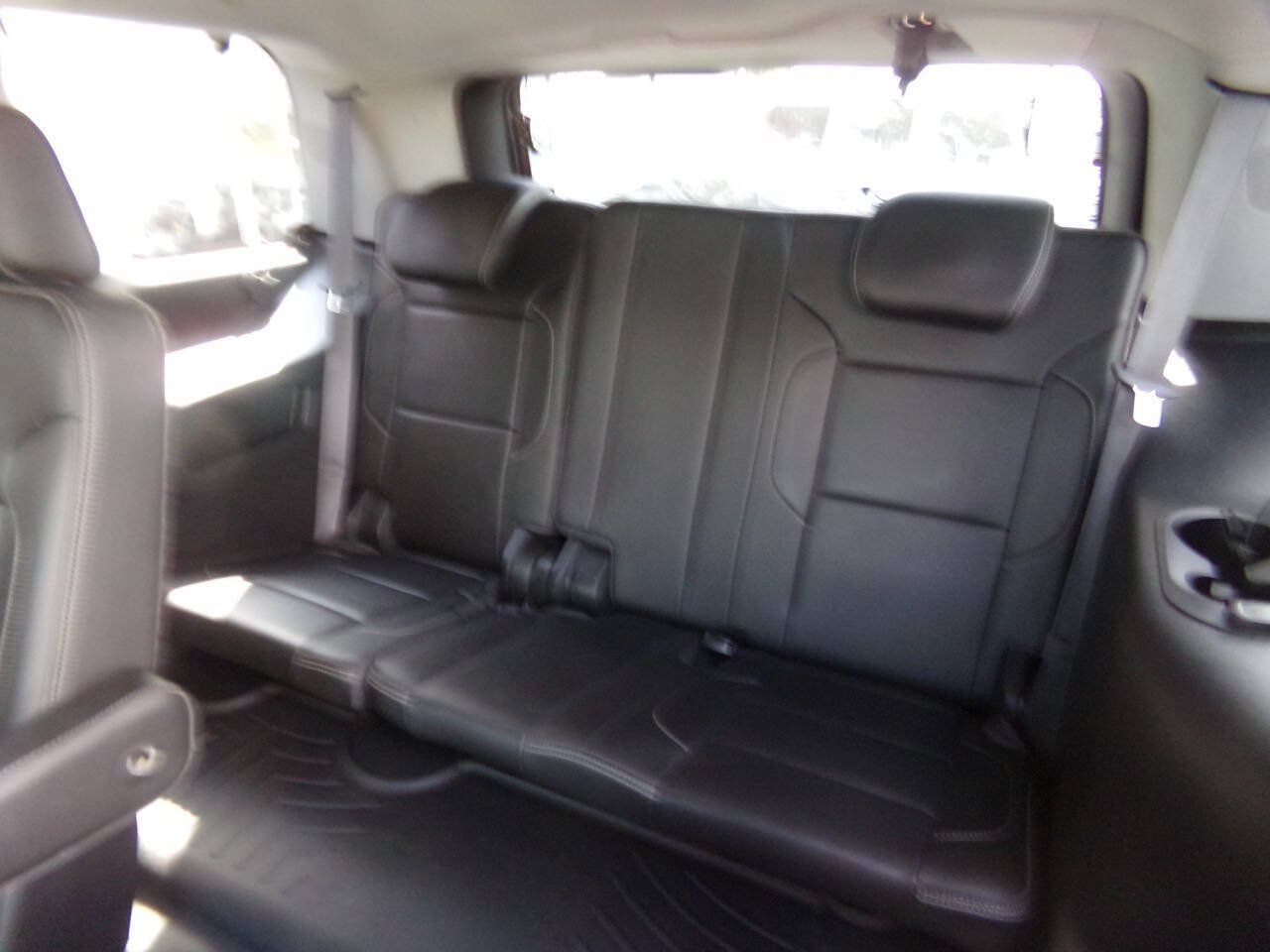 Used 2015 GMC Yukon Denali w/ Touring Package AWD/4WD image 15