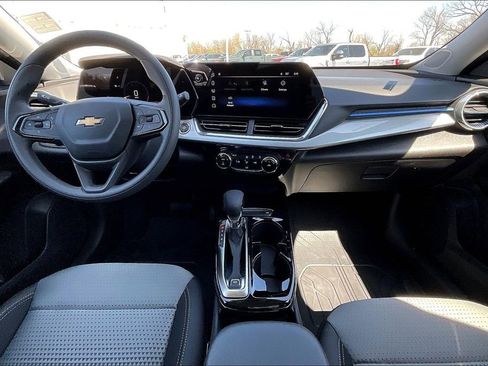 New 2026 Chevrolet Trax LT image 5