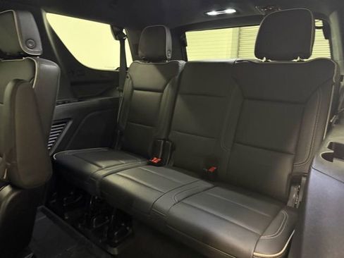 Used 2023 Chevrolet Tahoe Premier w/ Advanced Technology Package image 16