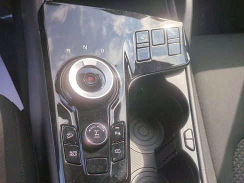 Used 2023 Kia Sportage LX AWD/4WD image 11