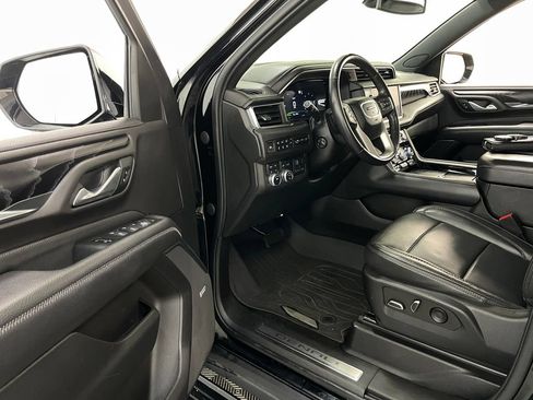 Certified 2022 GMC Yukon XL Denali w/ Max Trailering Package AWD/4WD image 32