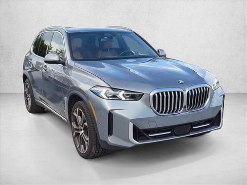 Used 2024 BMW X5 sDrive40i w/ Premium Package RWD image 3