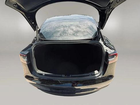 Used 2021 Tesla Model 3 Performance AWD/4WD image 18
