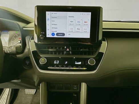 Certified 2024 Toyota Corolla Cross SE image 14