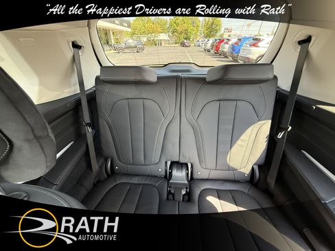 Used 2021 BMW X7 xDrive40i w/ Cold Weather Package image 22