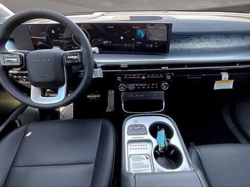 New 2026 Hyundai Ioniq 9 Calligraphy image 5