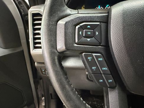 Used 2019 Ford F150 XLT w/ Equipment Group 302A Luxury AWD/4WD image 18