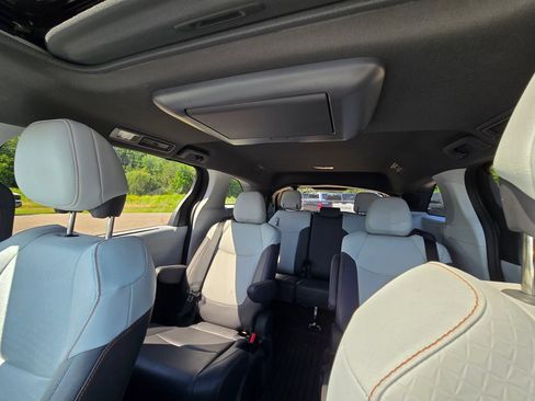 Used 2023 Toyota Sienna XSE w/ XSE Plus Package AWD/4WD image 26