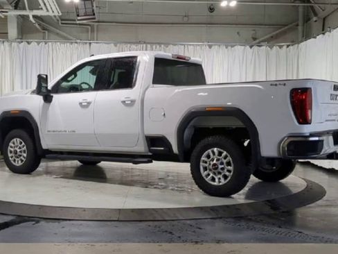 Used 2024 GMC Sierra 2500 SLE w/ SLE Convenience Package AWD/4WD image 8