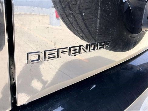 New 2026 Land Rover Defender 110 X-Dynamic SE image 9