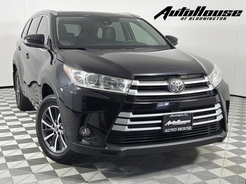 Used 2017 Toyota Highlander XLE w/ Carpet Mat Package AWD/4WD image 1