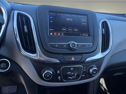 Used 2020 Chevrolet Equinox LS image 21