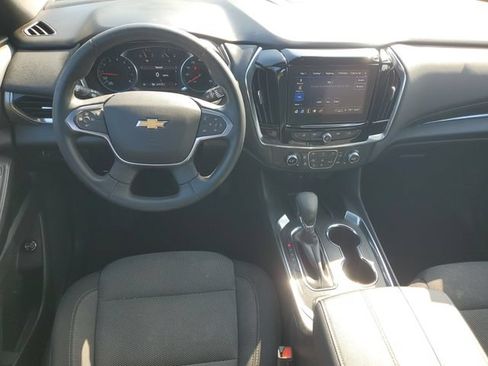 Certified 2023 Chevrolet Traverse LT FWD image 13