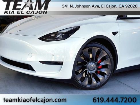 Used 2022 Tesla Model Y Performance image 3