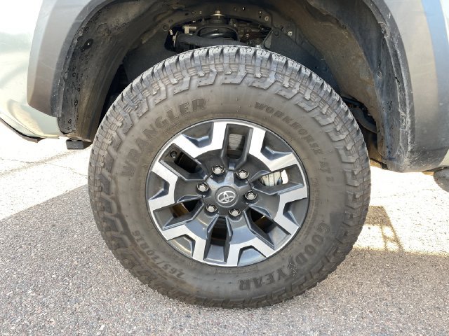 Used 2023 Toyota Tacoma TRD Off-Road AWD/4WD image 7