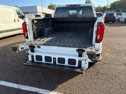 Used 2023 GMC Sierra 1500 AT4 w/ Technology Package AWD/4WD image 18