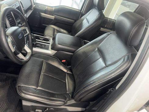 Used 2018 Ford F150 Lariat w/ Equipment Group 502A Luxury AWD/4WD image 31