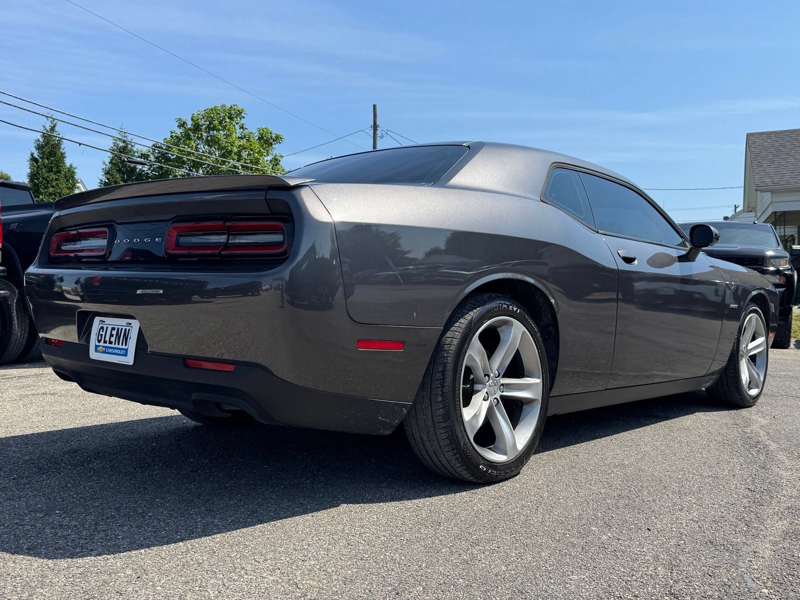 Used 2016 Dodge Challenger R/T RWD image 6