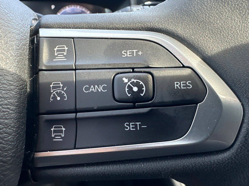Used 2025 Jeep Compass Limited w/ Elite Group AWD/4WD image 15