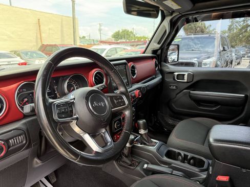 Used 2020 Jeep Gladiator Rubicon AWD/4WD image 13