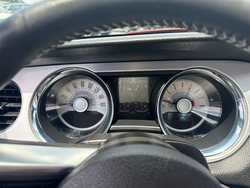 Used 2012 Ford Mustang Premium RWD image 28