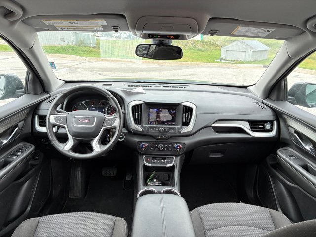 Used 2024 GMC Terrain SLE w/ Driver Convenience Package AWD/4WD image 13