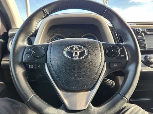 Used 2018 Toyota RAV4 XLE image 21