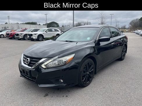 Used 2017 Nissan Altima 2.5 SR w/ Midnight Edition Package image 8