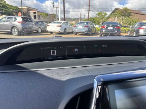 Used 2022 Toyota Prius Prime Limited image 7