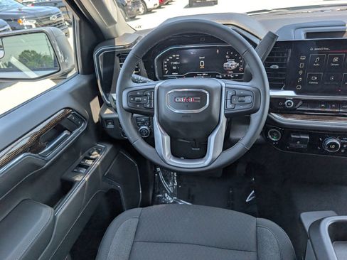 Used 2024 GMC Sierra 1500 Elevation w/ X31 Off-Road Package AWD/4WD image 18