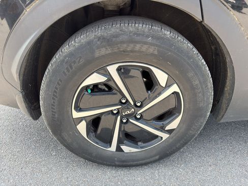 Used 2023 Kia Sportage LX FWD image 11
