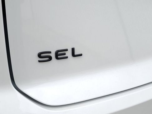 New 2026 Volkswagen Atlas Cross Sport SEL R-Line AWD/4WD image 6