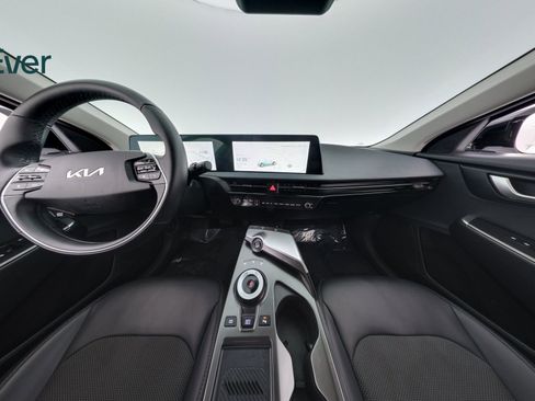 Used 2024 Kia EV6 Light image 23