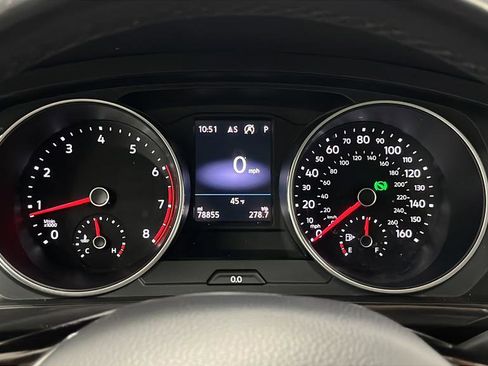 Used 2018 Volkswagen Tiguan SEL image 17