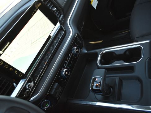 New 2026 GMC Sierra 1500 SLT w/ SLT Premium Package image 24