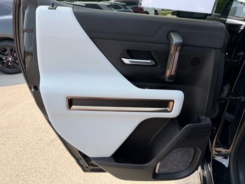 Used 2024 GMC Hummer EV 3X AWD/4WD image 22