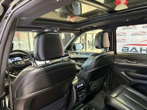 Used 2024 Jeep Grand Cherokee L Limited w/ Luxury Tech Group II AWD/4WD image 37