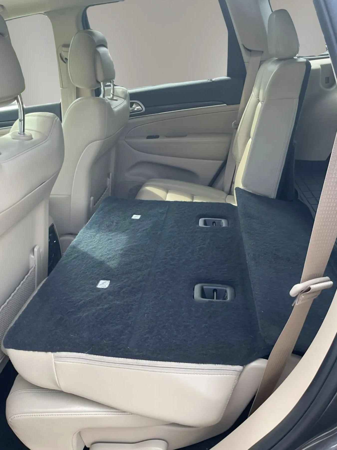 Used 2019 Jeep Grand Cherokee Limited AWD/4WD image 34