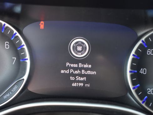 Used 2020 Chrysler Pacifica Touring-L Plus w/ Tire & Wheel Group image 41